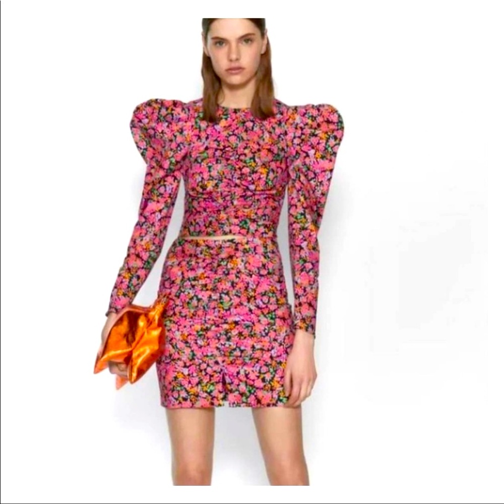 Zara puff sleeve top with mini skirt.  Pink floral size small